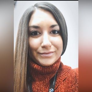 Meet your Posher, Andrea